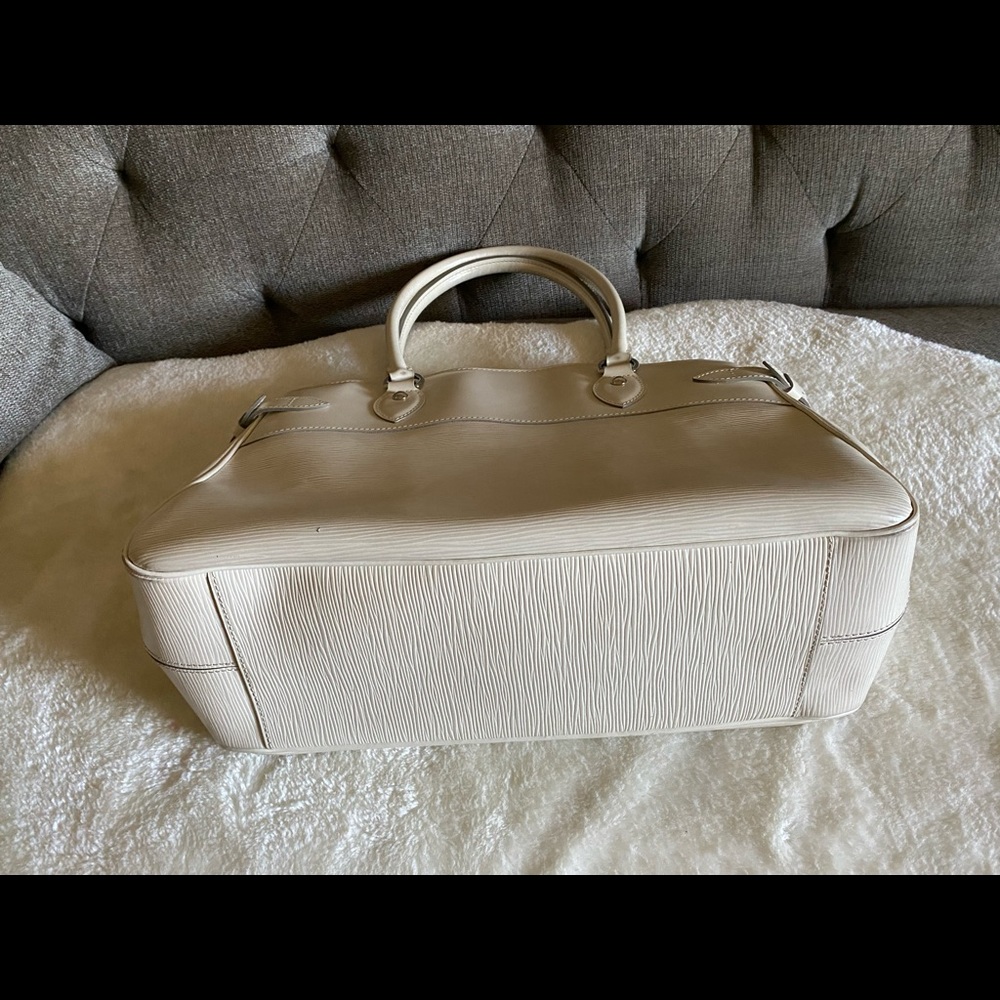 SALE!LOUIS VUITTON Passy EPI GM Ivoire Satchel - Picture 3 of 16